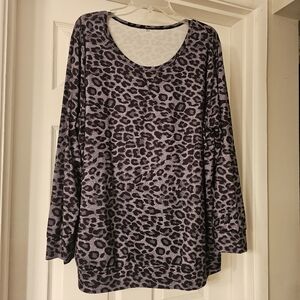 Black Leopard Top